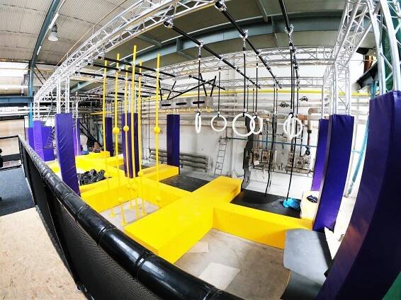 Zábavný JumpPark Brno: hodinový vstup na trampolíny pro děti i dospělé