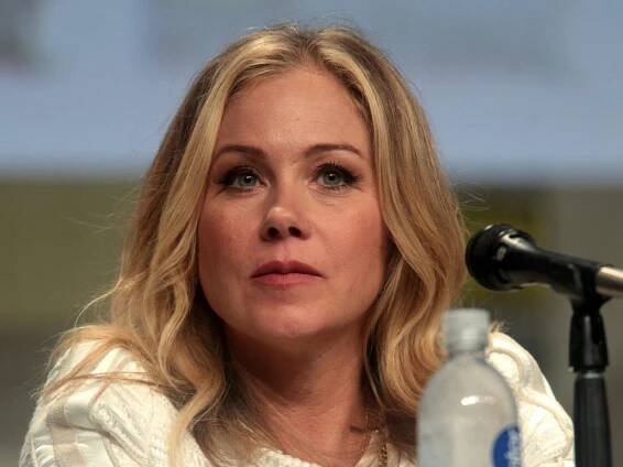 Krásná Christina Applegate teď těžce bojuje s osudem - ČasProŽeny.cz