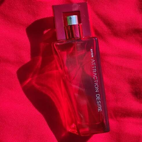 Parfémovaná voda Avon Attraction Desire pro ni, 50 ml