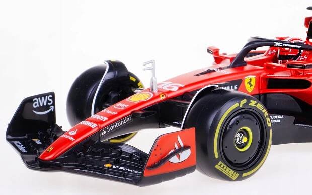 FERRARI SF-23 FORMULE F1 MODEL KOVOVÝ BBURAGO 1:24 #16 CHARLES LECLERC BOX Stav balení originální