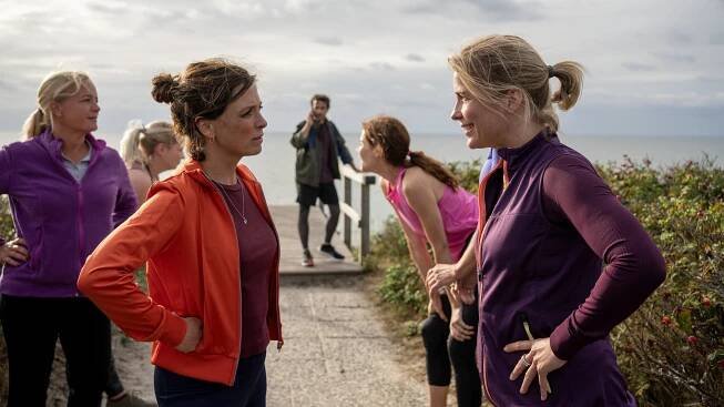 Nord Nord Mord - Sievers und der tiefe Schlaf - Z filmu - Julia Brendler, Valerie Niehaus