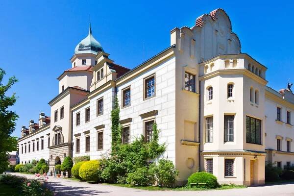 Častolovice zámek