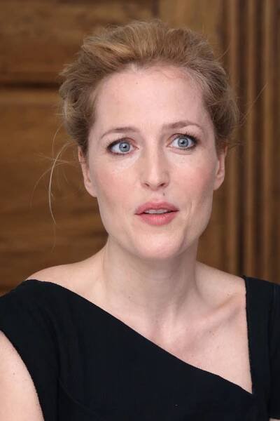 Gillian Anderson