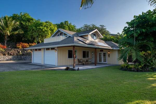 Tradewind Hawaii Garage Doors