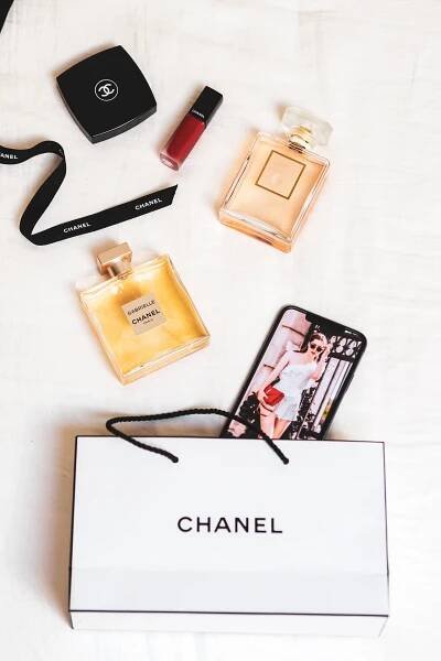 Chanel Wallpaper