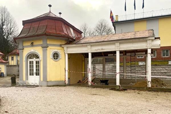 Památkově chráněnou kolonádu v Lázních Libverda nahradí... | iROZHLAS - spolehlivé zprávy