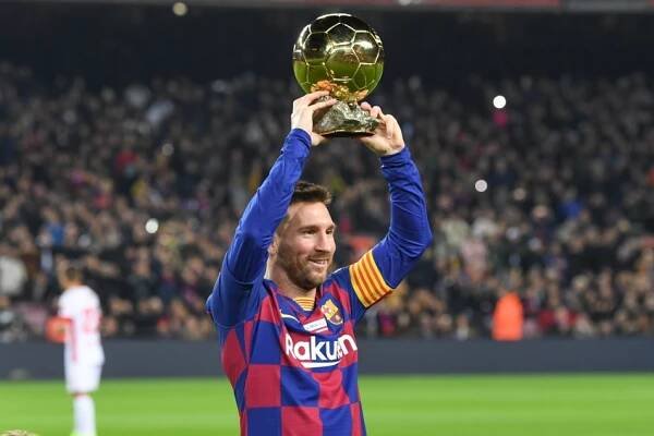 Barcelona je poprvé nejbohatším fotbalovým klubem na světě, Real Madrid je až druhý