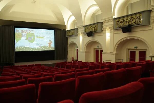 Roční členství v kině Ponrepo plné výhod a 2 vstupenky – pro děti i dospělé