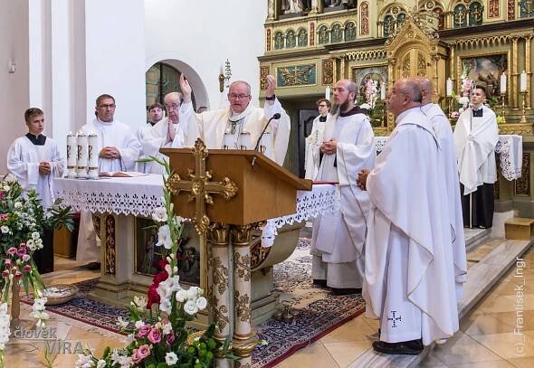 Věřící v Uherském Hradišti oslavili františkánský svátek Porciunkule - Arcibiskupství olomoucké
