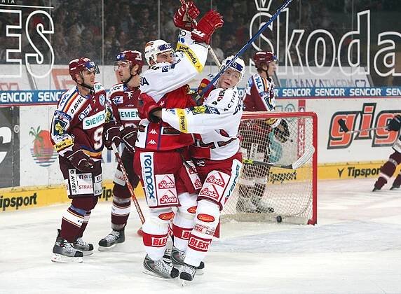 HC Sparta Praha - HC Slavia Praha - Sparta v pražském derby připravila Slavii o neporazitelnost (2/10)