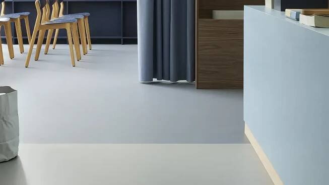 Marmoleum cocoa 3582 earl grey 3586 indigo milk