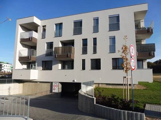 Pronájem bytu 2+kk 55 m², Pod Svahem, Hradec Králové, Královéhradecký kraj