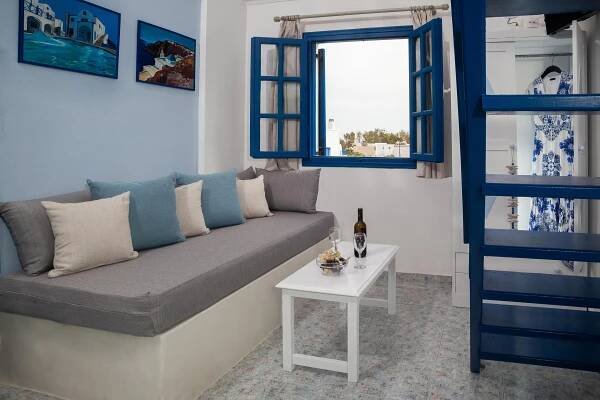 Roula & Bed & Breakfast 2*