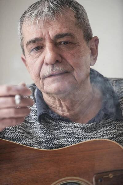 Písničkář Pavel Dobeš: Opustila ho žena, utopil 100 tisíc!