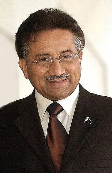 Soubor:Pervez Musharraf 2004.jpg – Wikipedie