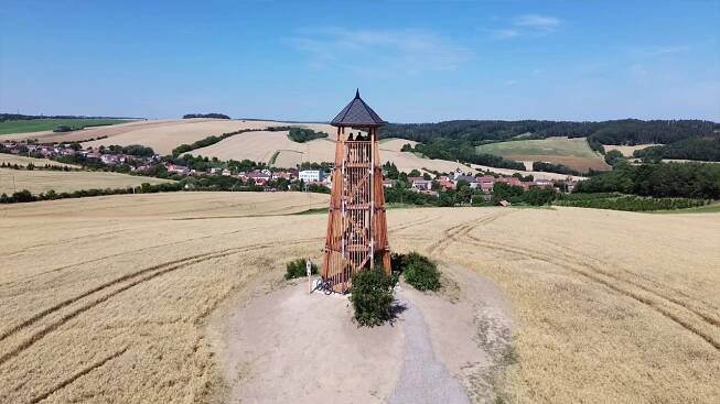 Rozhledna Strážná: Přemyslovice jako na dlani