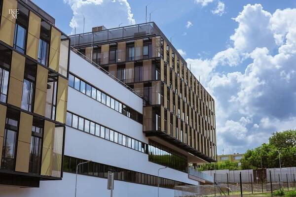 IKEM se rozrůstá. Nový objekt slouží kardiovaskulární a transplantační medicíně