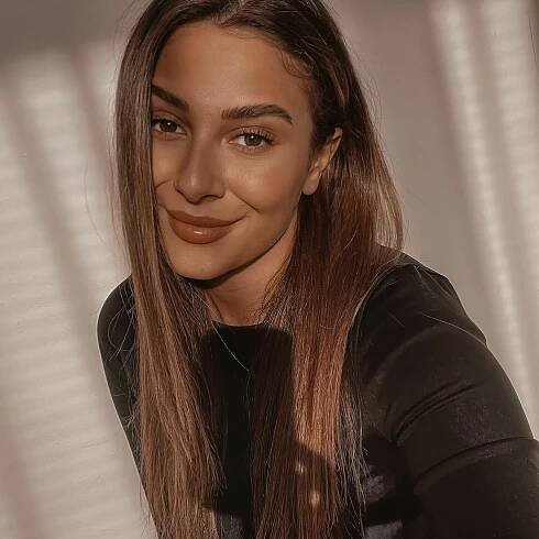 Krásná mladší sestra (21) Bagárové: Víc sexy než Monika (27)?