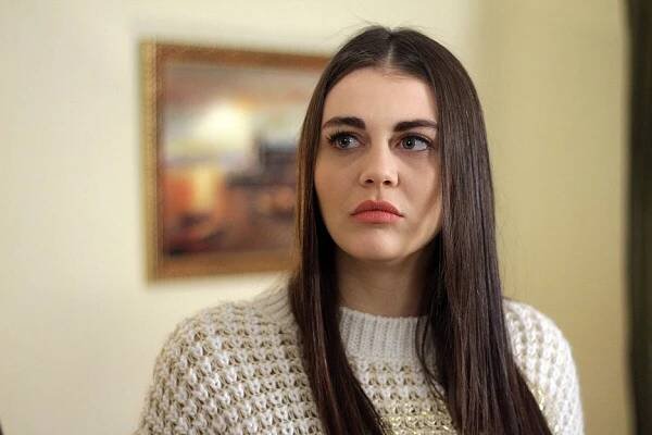 Sezgi Sena Akay - Hıçkırık - Z filmu