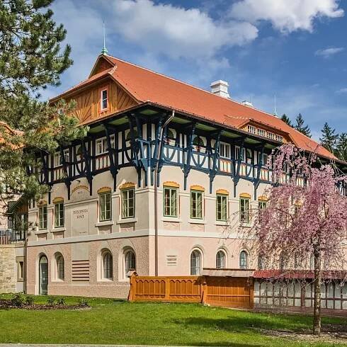 Úsměv je slyšet / křest knihy | Lázně Luhačovice, a.s.