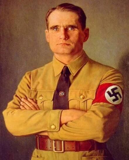 Rudolf Hess (Heß), (26. dubna 1894 Alexandrie, Egypt – 17. srpna 1987 Západní Berlín) byl německý nacistický politik. V NSDAP působil jako Stellvertreter des Führers (Vůdcův zástupce). Byl také Hitlerovým druhým nástupcem (po Hermannu Göringovi). ▬ Rudolf Heß byl syn bohatého bavorského obchodníka Fritze Heße a Clary Heßové (rozené Münchové). Po I. sv. válce začal studovat Mnichovskou univerzitu, stal se členem společnosti Thule, podílel se na činnosti Freikorpsů a v květnu 1920 se stal členem NSDAP. V roce 1932 převzal po Gregoru Strasserovi úřad předsedy Politické ústřední komise NSDAP, o rok později pak byl jmenován vůdcovým zástupcem v NSDAP, stal se poslancem, Obergruppenführerem SS a říšským ministrem. V r. 1938 se stal členem tajné vládní rady a v roce 1939 ministerským radou říšské obrany. Oficiálně byl jmenován po Göringovi druhým Hitlerovým nástupcem. Pak už následoval jen postupný ústup z výsluní, za kterým do velké míry stál Martin Bormann.