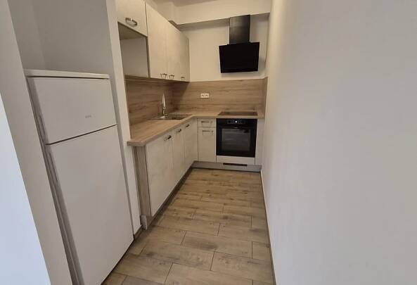 Pronájem krásného a útulného bytu 2+kk po rekonstrukci, 40 m²
