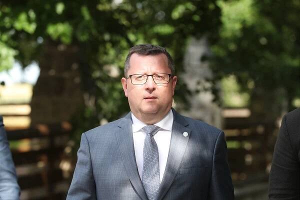 Ministr Staněk zůstane primátorem Olomouce až do voleb, plat dá na charitu