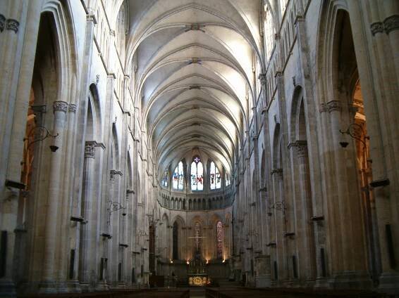 Soubor:Nef Cathédrale Vienne.JPG – Wikipedie