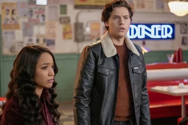Riverdale - Chapter One Hundred and Sixteen: The Stand (S06E21) (2022)