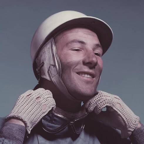 Stirling Moss, One of the Greatest Drivers of All Time, Dies at 90