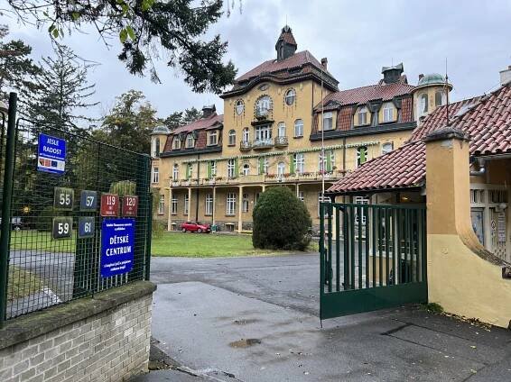 Dětské centrum s komplexní péčí a podpůrnou rodinnou terapií v Krči – siteq.