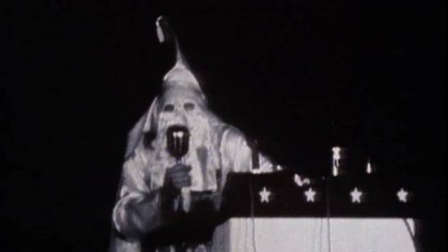 Ku Klux Klan má stále větší počet stoupenců. Americký prezident spojení s nimi odmítá - Seznam Zprávy
