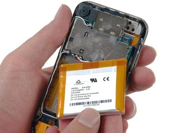 iPhone 1st Generation Teardown: step 10, image 1 of 1