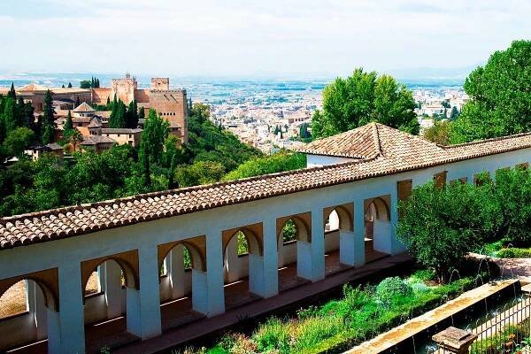 Official guided tour Alhambra and Generalife - Itinerary