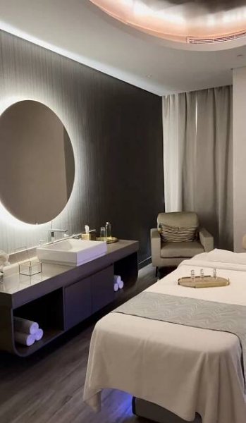Where to Stay in Dubai | Dubai Paramount Hotel Midtown