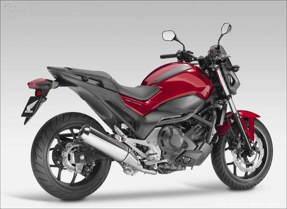 Honda NC750S | Katalog motocyklů a motokatalog na Motorkáři.cz
