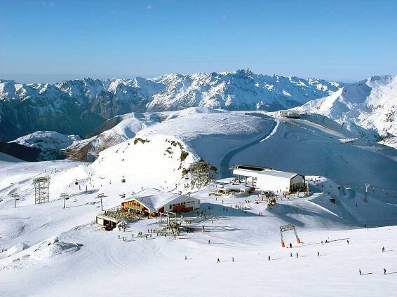 Lyžování Les 2 Alpes 2024/25: zájezdy, ubytování, skipas | NEV-DAMA