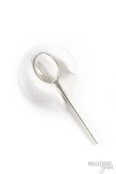 Erythritol on a spoon.