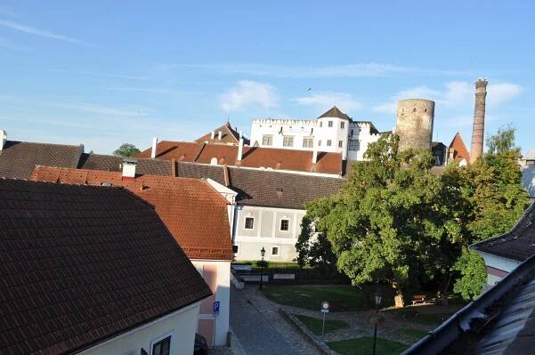 RESTAURACE A HOTEL BÍLÁ PANÍ S.R.O. - Prices & Reviews (Jindrichuv Hradec, Czech Republic)