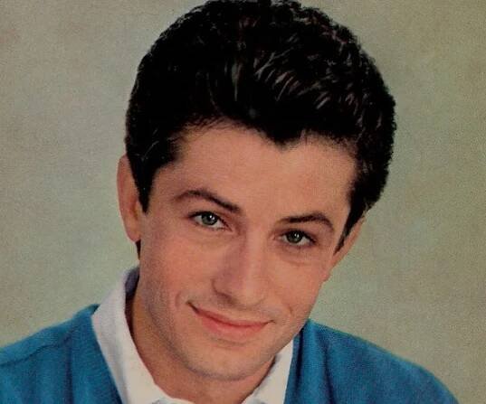 George Chakiris Biography - Facts, Childhood, Family Life & Achievements
