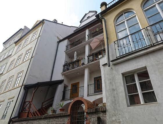 Cena nájemného v Praze roste, přesto je o něj zájem. Převažují roční smlouvy