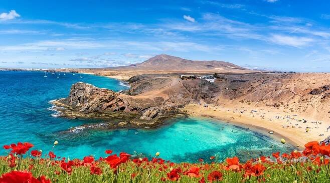 The best hotel deals in Lanzarote from £38 - LateRooms