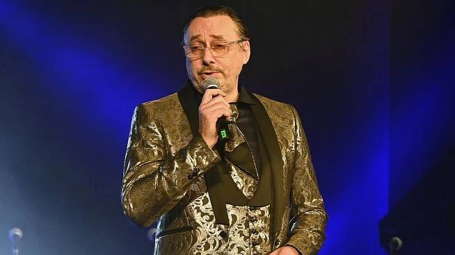 Drama na jevišti Hybernie: Vojtko si oštěpem málem vypíchl oko! Fotkou po ošetření vyděsil fanoušky
