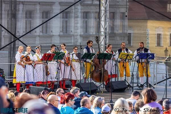 MFF Klatovy - vystoupení na Kolonádě