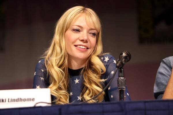 Riki Lindhome