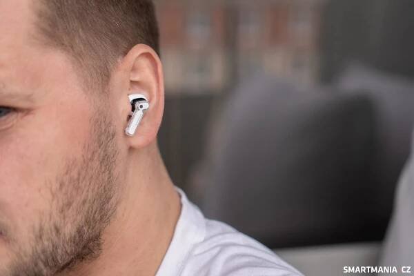 Nothing Ear (a) 