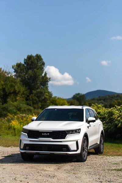 2022 Kia Sorento Plug-In Hybrid Review: The Affordable 3-Row That Can Pretty Much Do It All