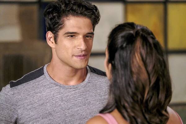 Neposkvrněná Jane - Chapter Sixty-Five - Z filmu - Tyler Posey