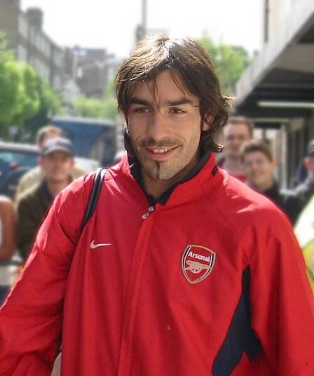 Robert Pires – Wikipedia
