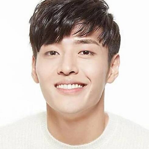 Kang Ha-Neul Bio, Early Life, Career, Relationship, Net Worth, Body Measurements